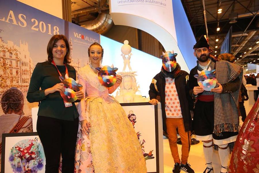 Fotos de las falleras en Fitur 2018