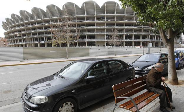 El socio de Fenwick insinúa que si el club quiere Mestalla estará acabado en 2020