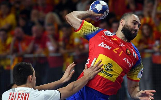 Cañellas, en una acción del partido ante Macedonia. 