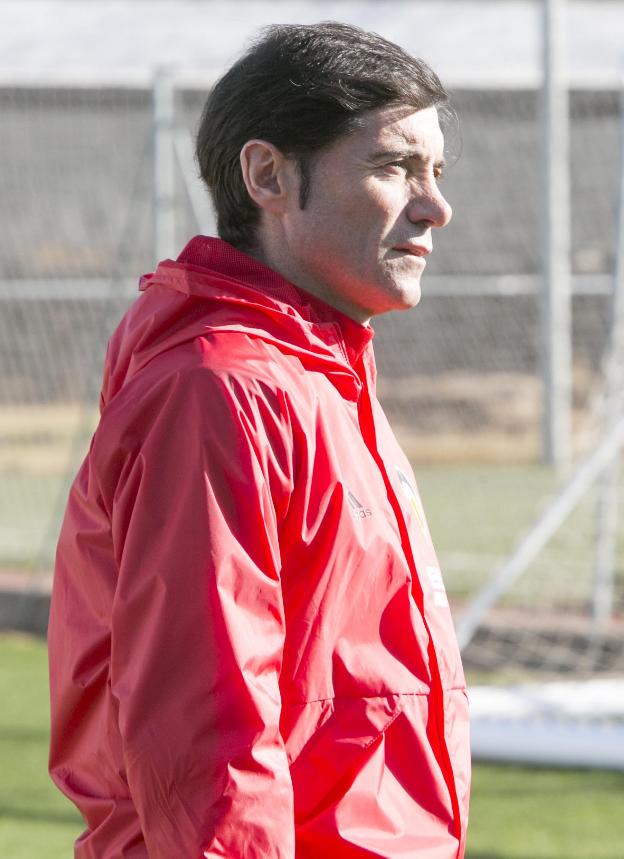 Marcelino, durante el entrenamiento de ayer. 