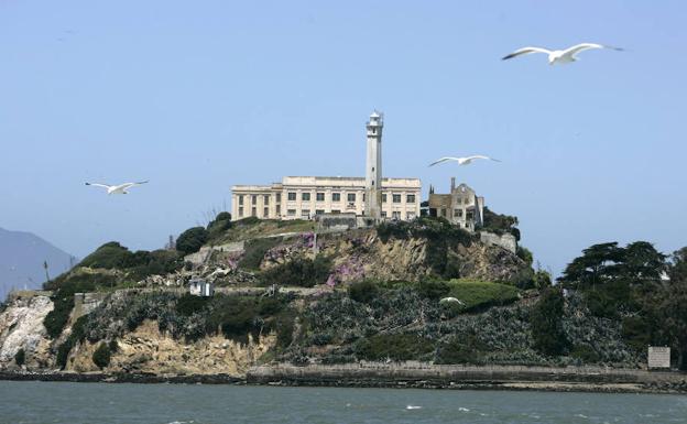 Vista de la prisión de Alcatraz.