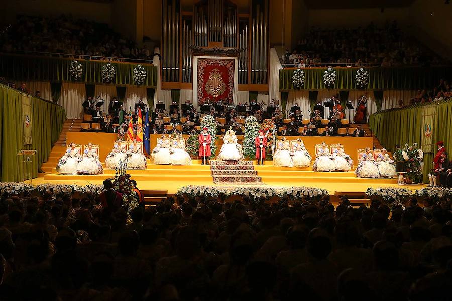 Fotos de la exaltación de la fallera mayor de Valencia 2018