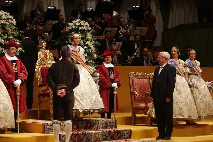 Fotos de la exaltación de la fallera mayor de Valencia 2018