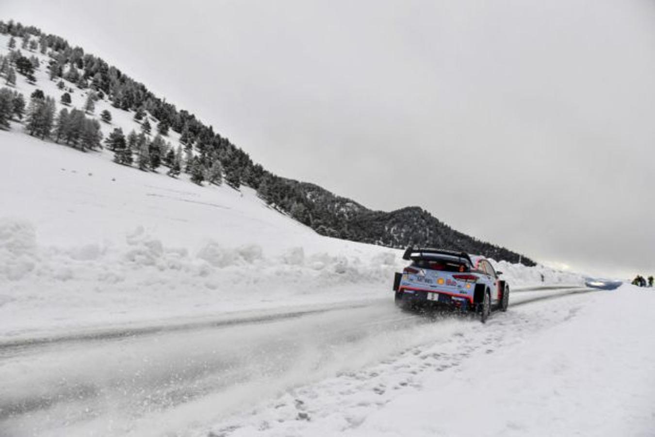 11. Impresionante imagen la que nos dejó este Hyundai I30 a través de la nieve.