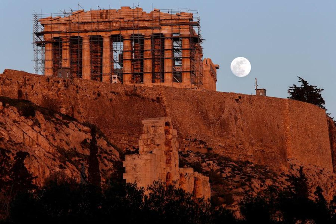 Así se ha visto la superluna azul de sangre en el mundo