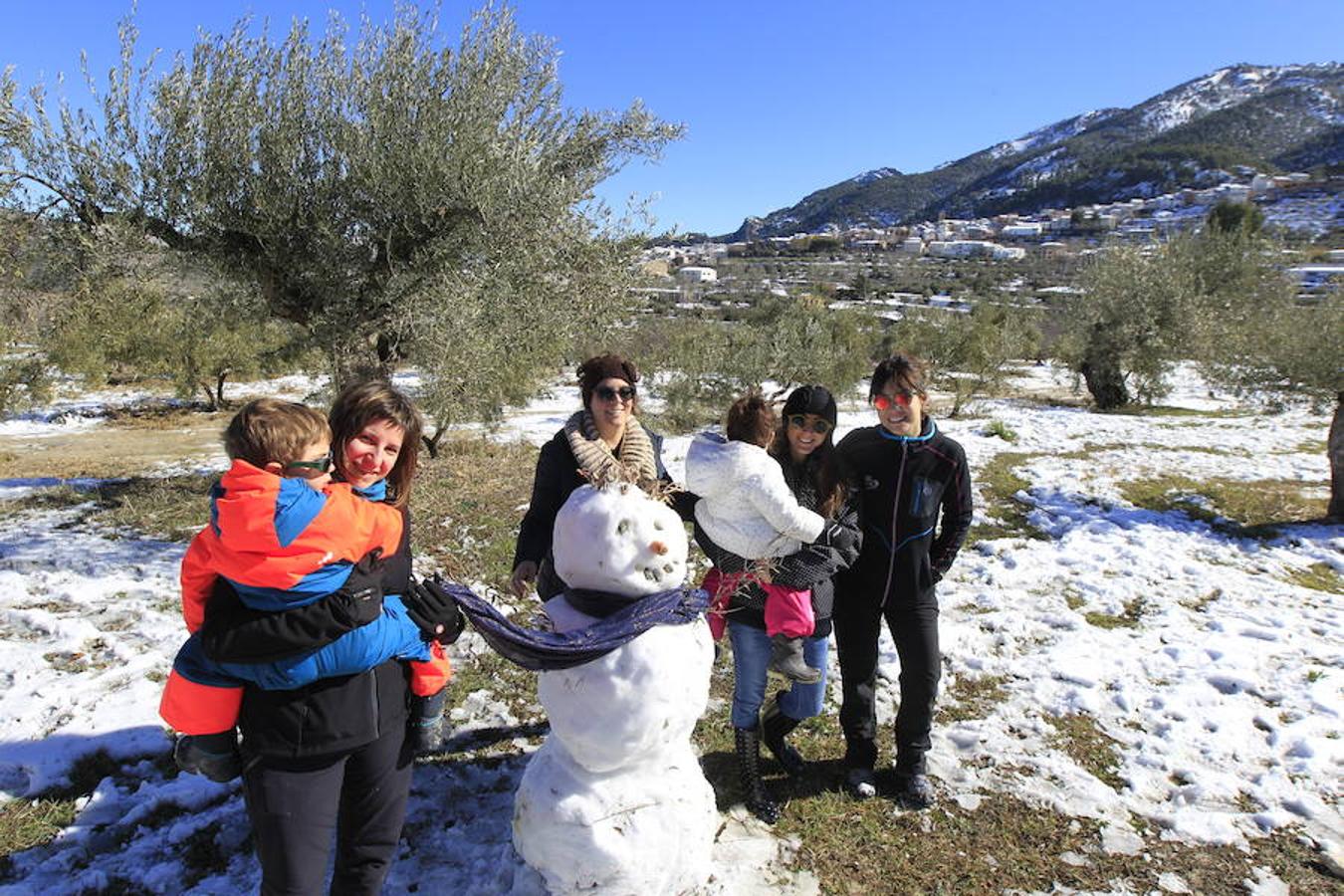 Fotos de nieve en la provincia de Alicante y de Valencia