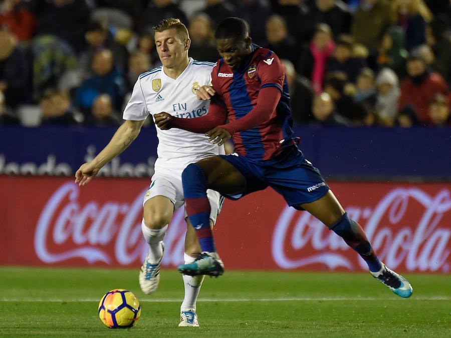 Los blancos empataron con el Levante como ya ocurrió en el Santiago Bernabéu.