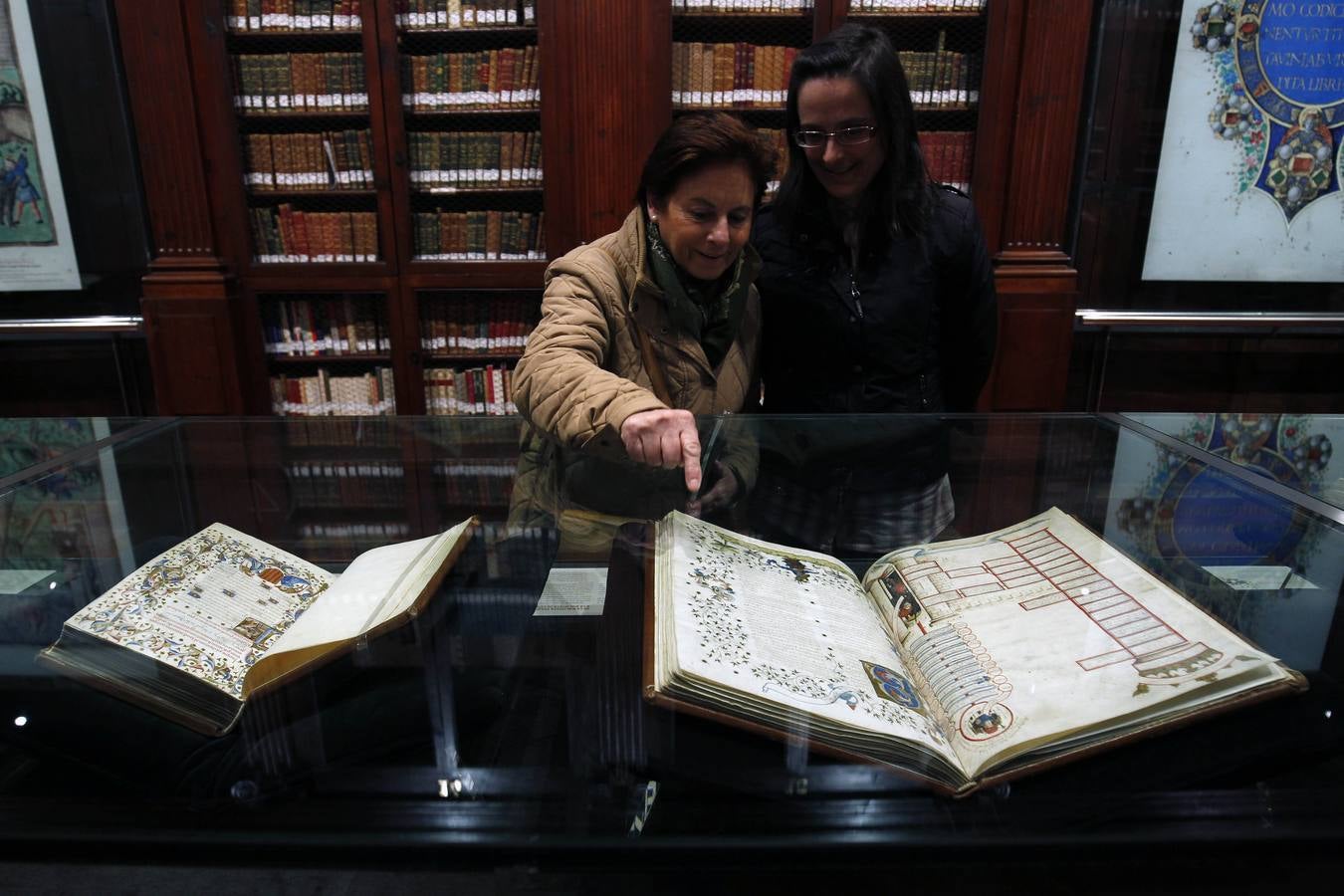 Fotos: Fotos de las joyas manuscritas e incunables de la exposición de la Universitat de València