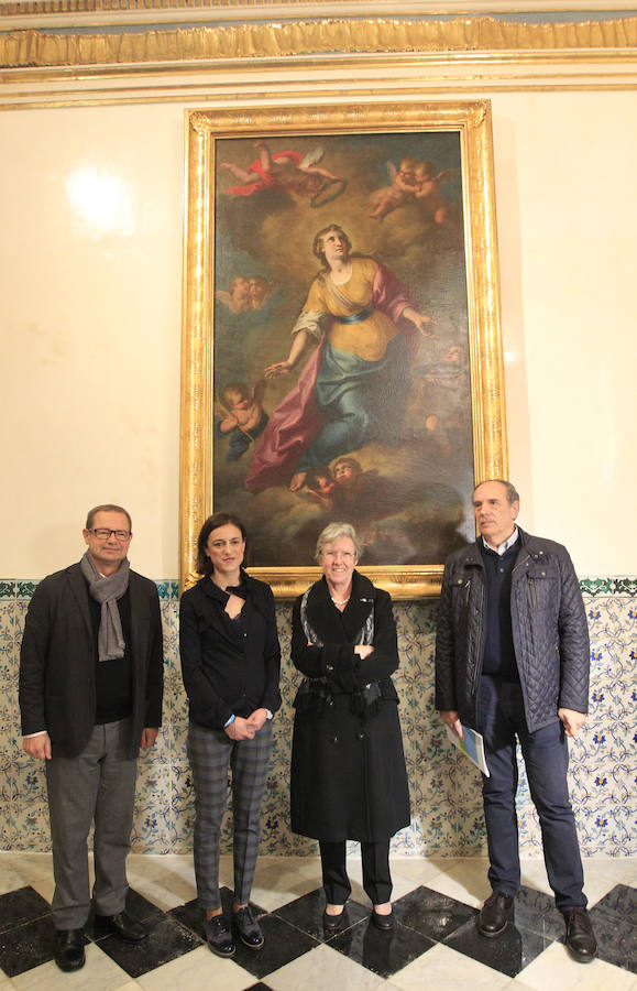 La iglesia de San Nicolás, considerada "la Capilla Sixtina valenciana" tras su recuperación pictórica y estructural de los últimos años, luce ya la restauración y el reagrupamiento cronológico también de su Capilla de la Comunión, una obra del siglo XVIII que arrastraba décadas de deterioro. Los trabajos de restauración de la capilla han concluido tras nueve meses y una inversión de un millón de euros financiados por la Fundación Hortensia Herrero, que lleva invertidos ya 5,5 millones en los últimos seis años en esta iglesia. La Capilla de la Comunión data de 1760 y aunque ha sido restaurada a principios del siglo XX, era "evidente su deterioro progresivo desde los años 30" y en ella pueden verse dos cúpulas sucesivas, "algo que no sucede en ninguna otra capilla valenciana". 