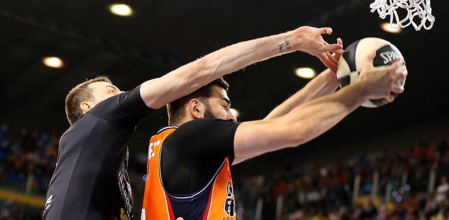 Estas son las imágenes que deja el partido de cuartos de final de Copa del Rey en el Gran Canaria Arena