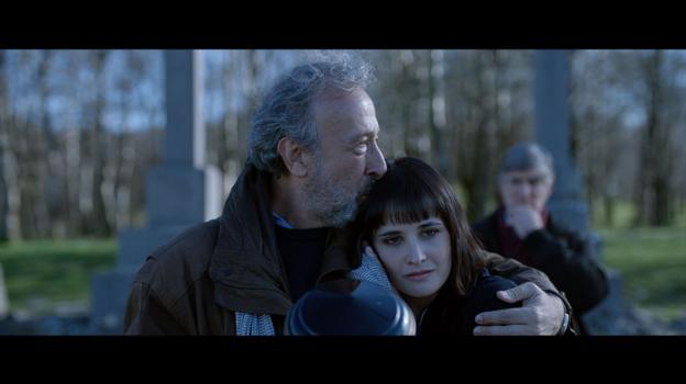 Eduardo Blanco  y Flor Torrente en la película 'Cuando dejes de quererme'. 