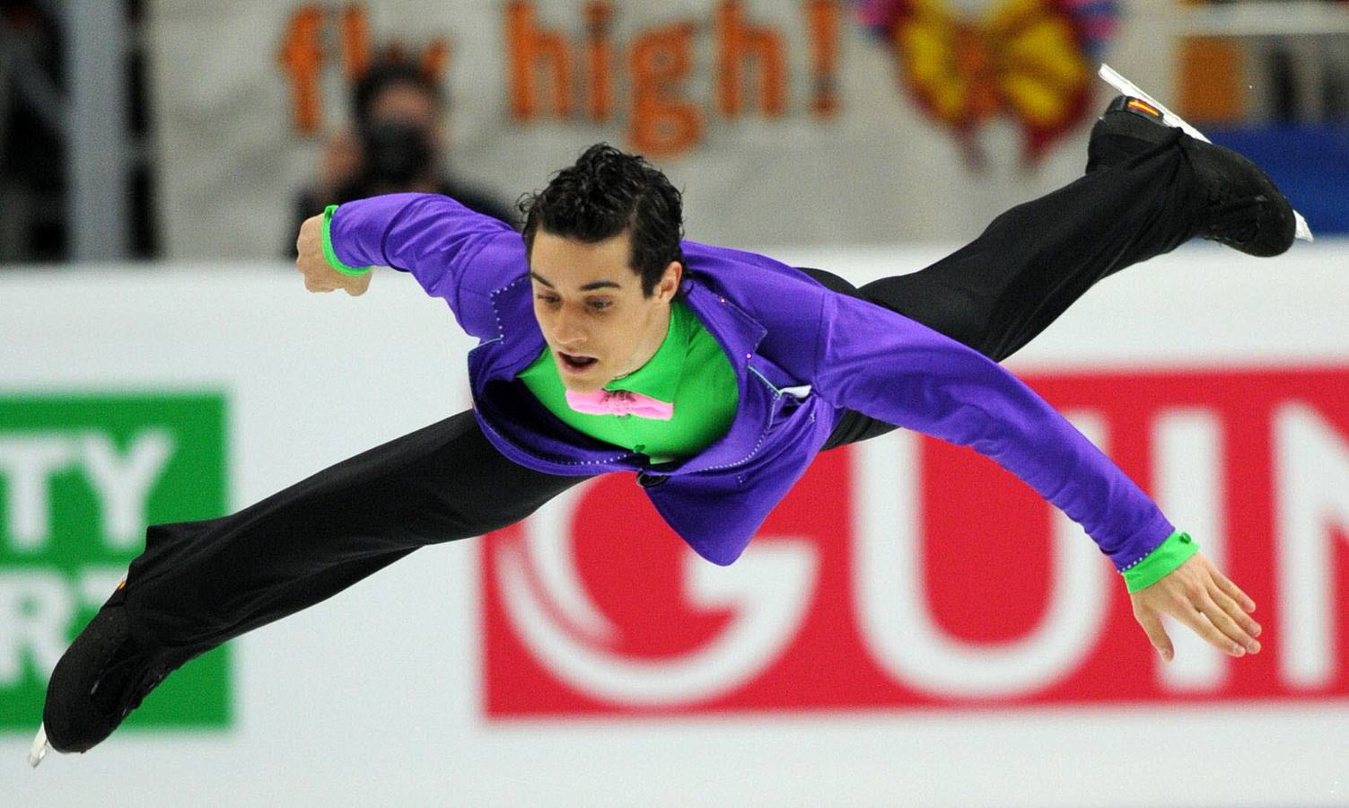 El patinador JAvier Fernández siempre ha destacado por lucir un vestuario de lo más original. De pirata, de 'SuperJavi', de payaso, de torero...