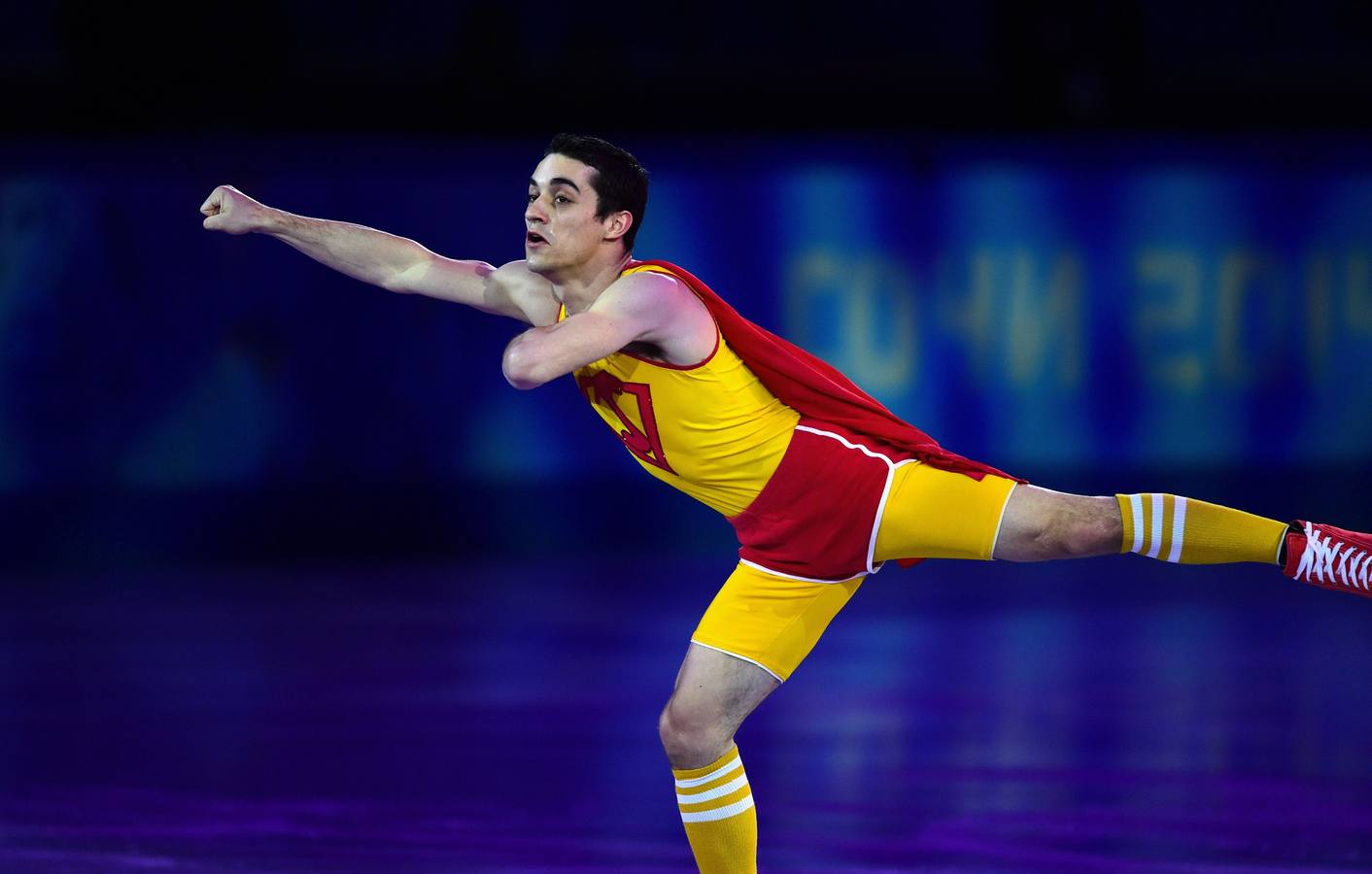 El patinador JAvier Fernández siempre ha destacado por lucir un vestuario de lo más original. De pirata, de 'SuperJavi', de payaso, de torero...