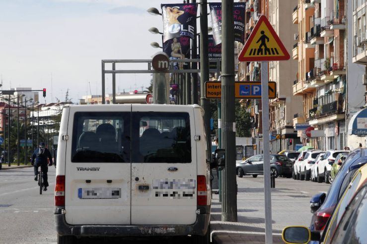 Fotos: Fotos de las señales indebidas en la avenida del Cid