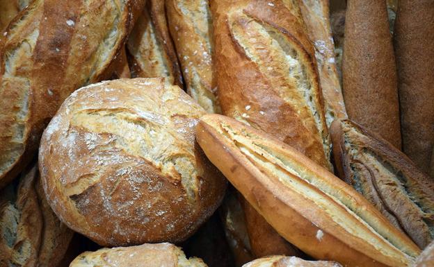 El tipo de pan que los expertos recomiendan eliminar de la dieta