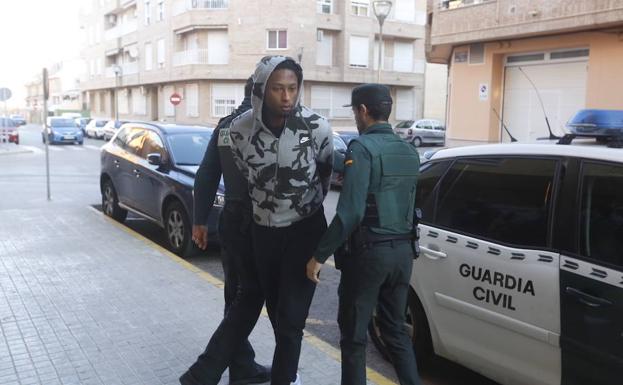 Rubén Semedo, escoltado por la Guardia Civil. 