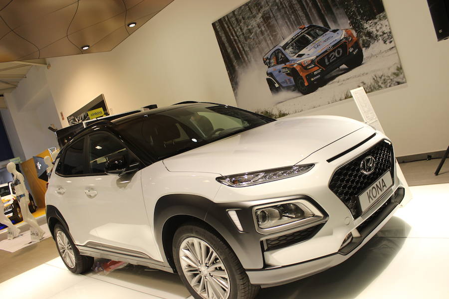 El ‘Kona Tour’ llegó a Hyundai Autiber para convertir la sede del concesionario en el parque Albán de Burjassot en un espacio dedicado a la moda, la danza y el diseño.