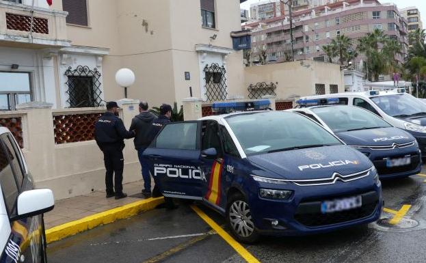 Momento de la detención del hombre en Xàbia.