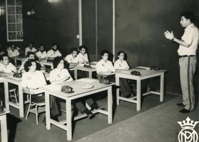 Imagen secundaria 1 - Imágenes del archivo de la Policía Local de Valenicia.