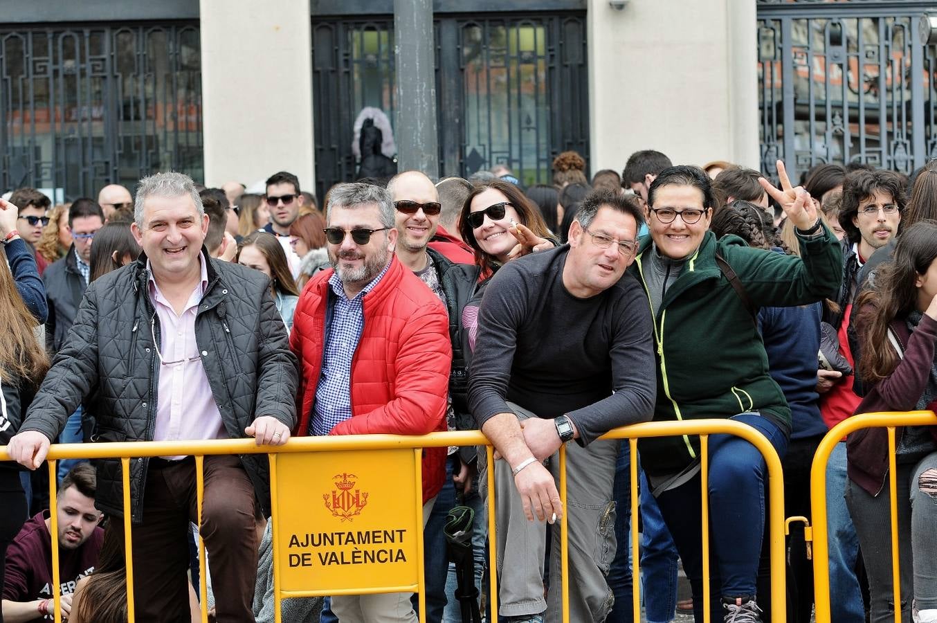 Fotos: Búscate en la mascletà de hoy, sábado 3 de marzo, disparada por Vulcano