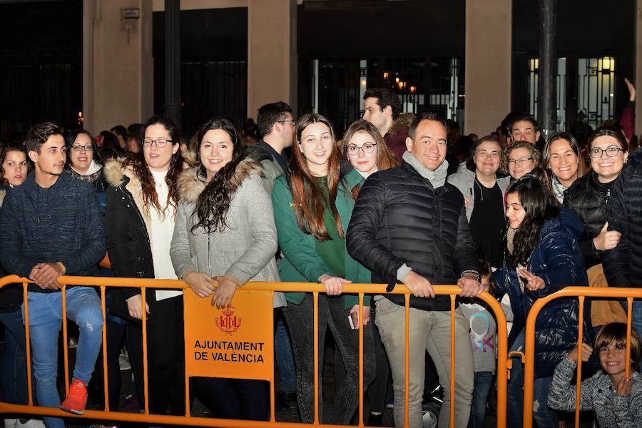 Fotos: Fotos de la mascletà de colores de pirotecnia Vulcano (3-03-2018)