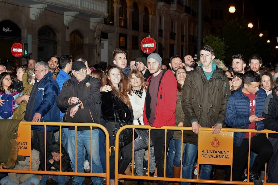 Fotos: Fotos de la mascletà de colores de pirotecnia Vulcano (3-03-2018)