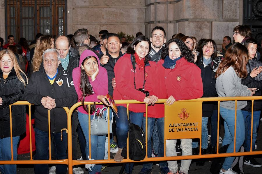 Fotos: Fotos de la mascletà de colores de pirotecnia Vulcano (3-03-2018)