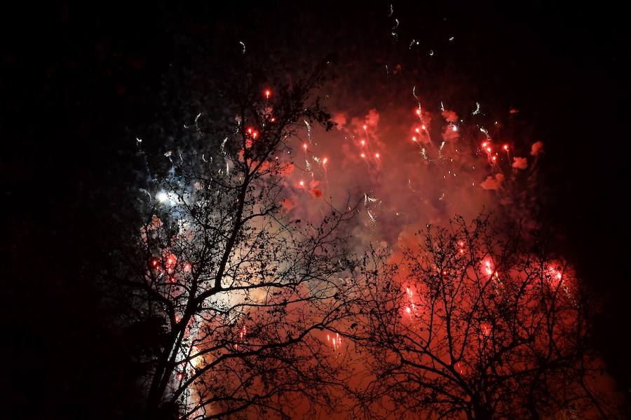 Fotos: Fotos de la mascletà de colores de pirotecnia Vulcano (3-03-2018)
