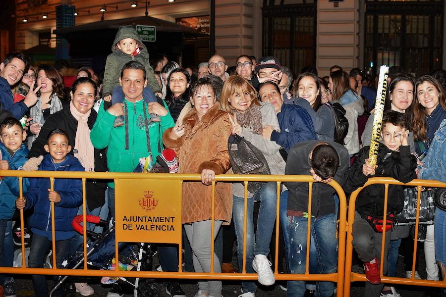 Fotos: Fotos de la mascletà de colores de pirotecnia Vulcano (3-03-2018)
