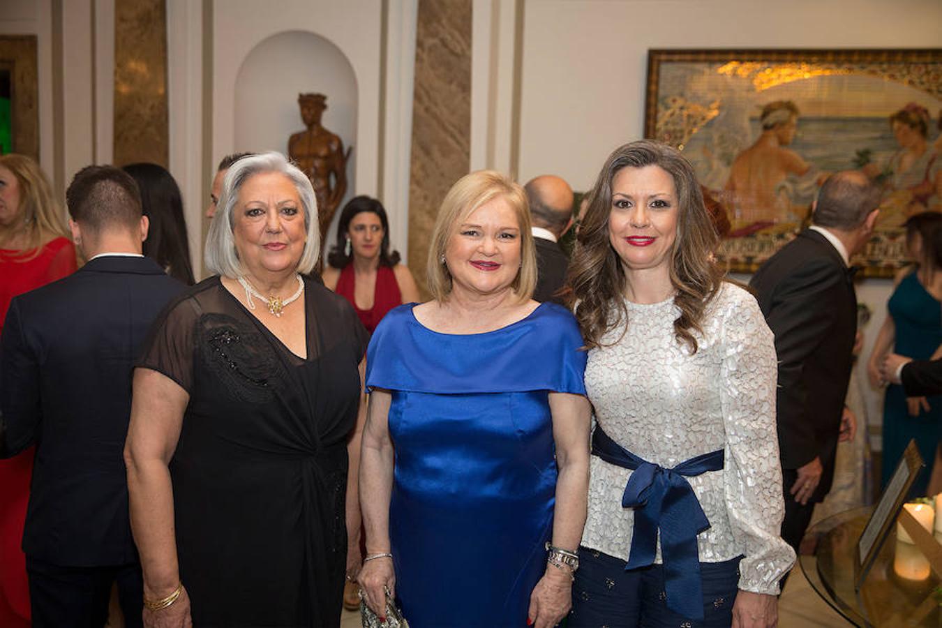 Convento Jerusalén-Matemático Marzal ha celebrado su 125 aniversario con una gala a través de la cual se ha hecho un repaso de la historia de la comisión. Al acto han acudido artistas falleros, falleras mayores e infantiles, así como miembros de la veterana comisión fallera.