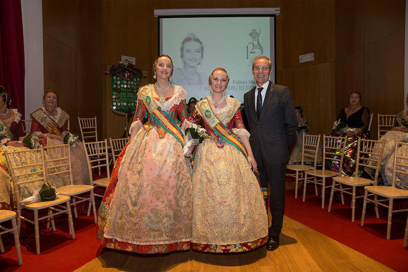 Convento Jerusalén-Matemático Marzal ha celebrado su 125 aniversario con una gala a través de la cual se ha hecho un repaso de la historia de la comisión. Al acto han acudido artistas falleros, falleras mayores e infantiles, así como miembros de la veterana comisión fallera.