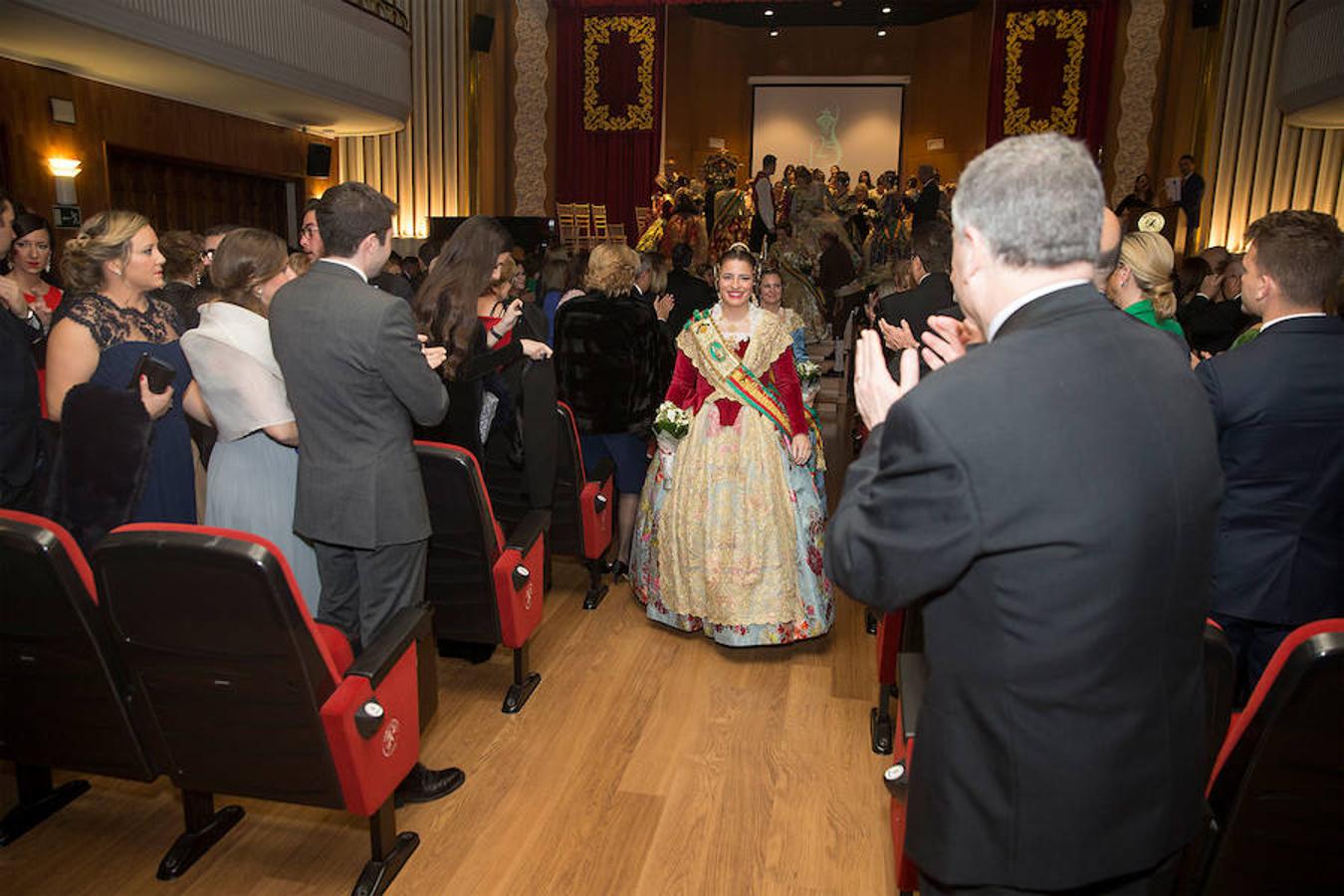 Convento Jerusalén-Matemático Marzal ha celebrado su 125 aniversario con una gala a través de la cual se ha hecho un repaso de la historia de la comisión. Al acto han acudido artistas falleros, falleras mayores e infantiles, así como miembros de la veterana comisión fallera.