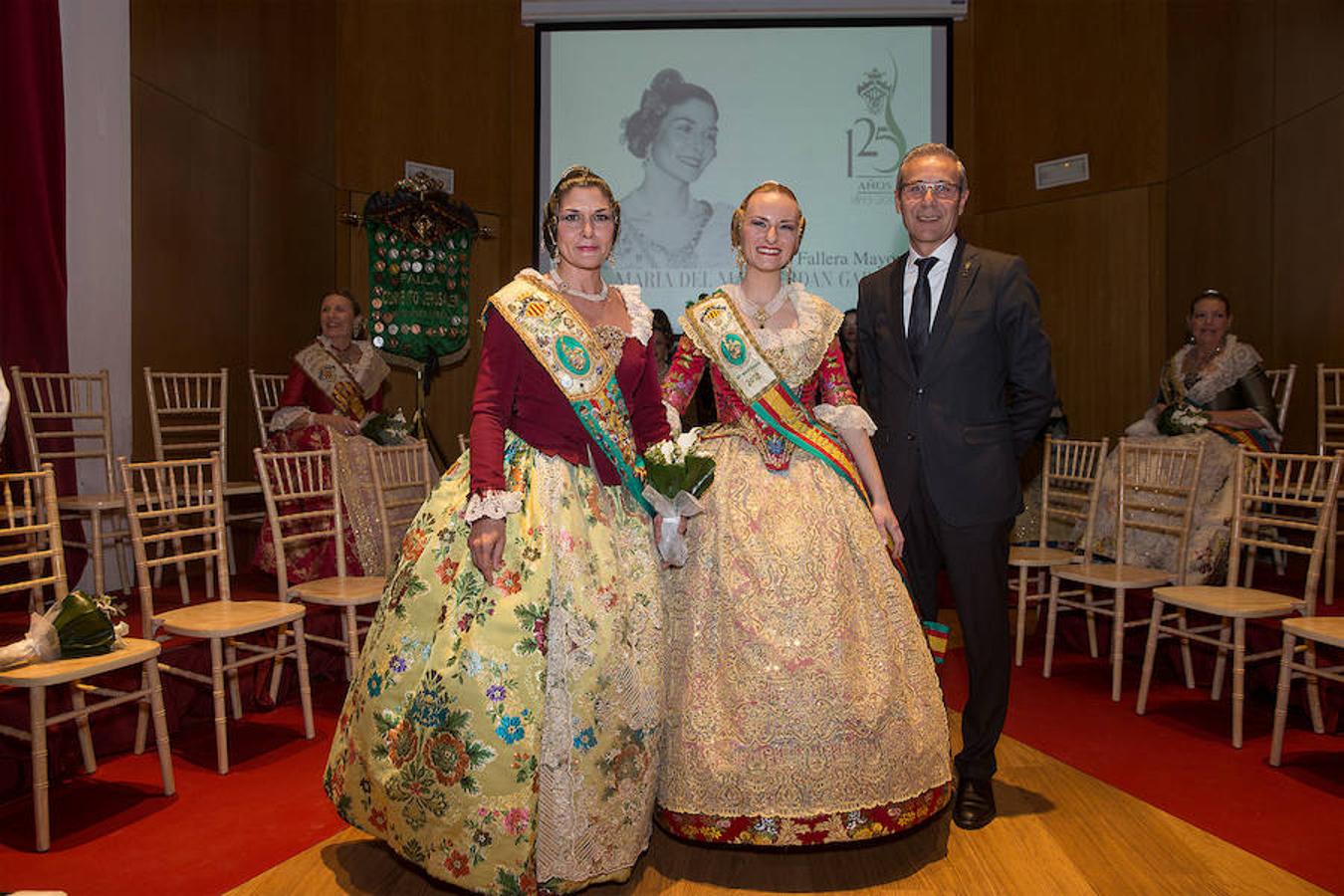 Convento Jerusalén-Matemático Marzal ha celebrado su 125 aniversario con una gala a través de la cual se ha hecho un repaso de la historia de la comisión. Al acto han acudido artistas falleros, falleras mayores e infantiles, así como miembros de la veterana comisión fallera.