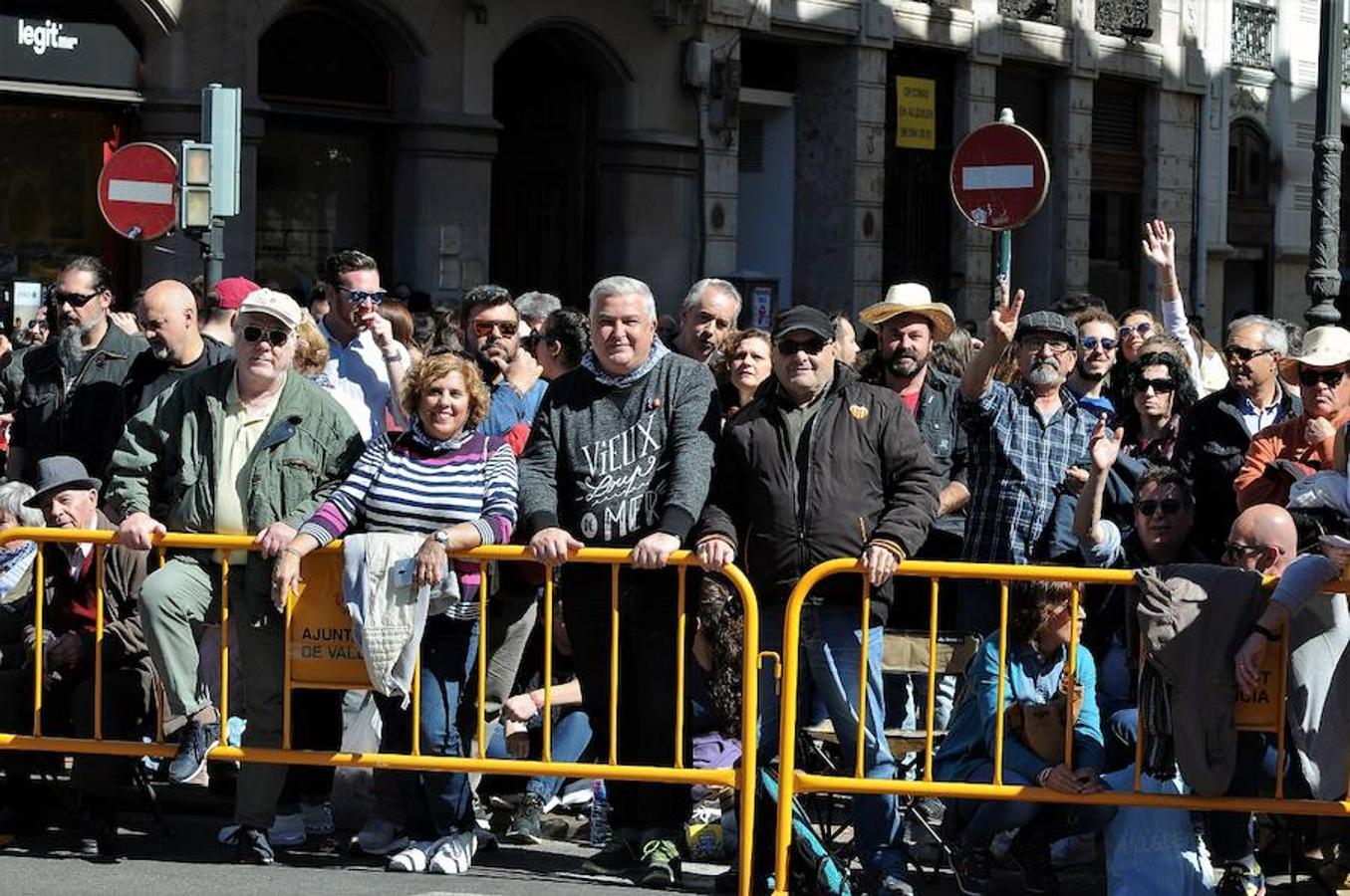 Fotos: Búscate en las mascletà del 7 de marzo