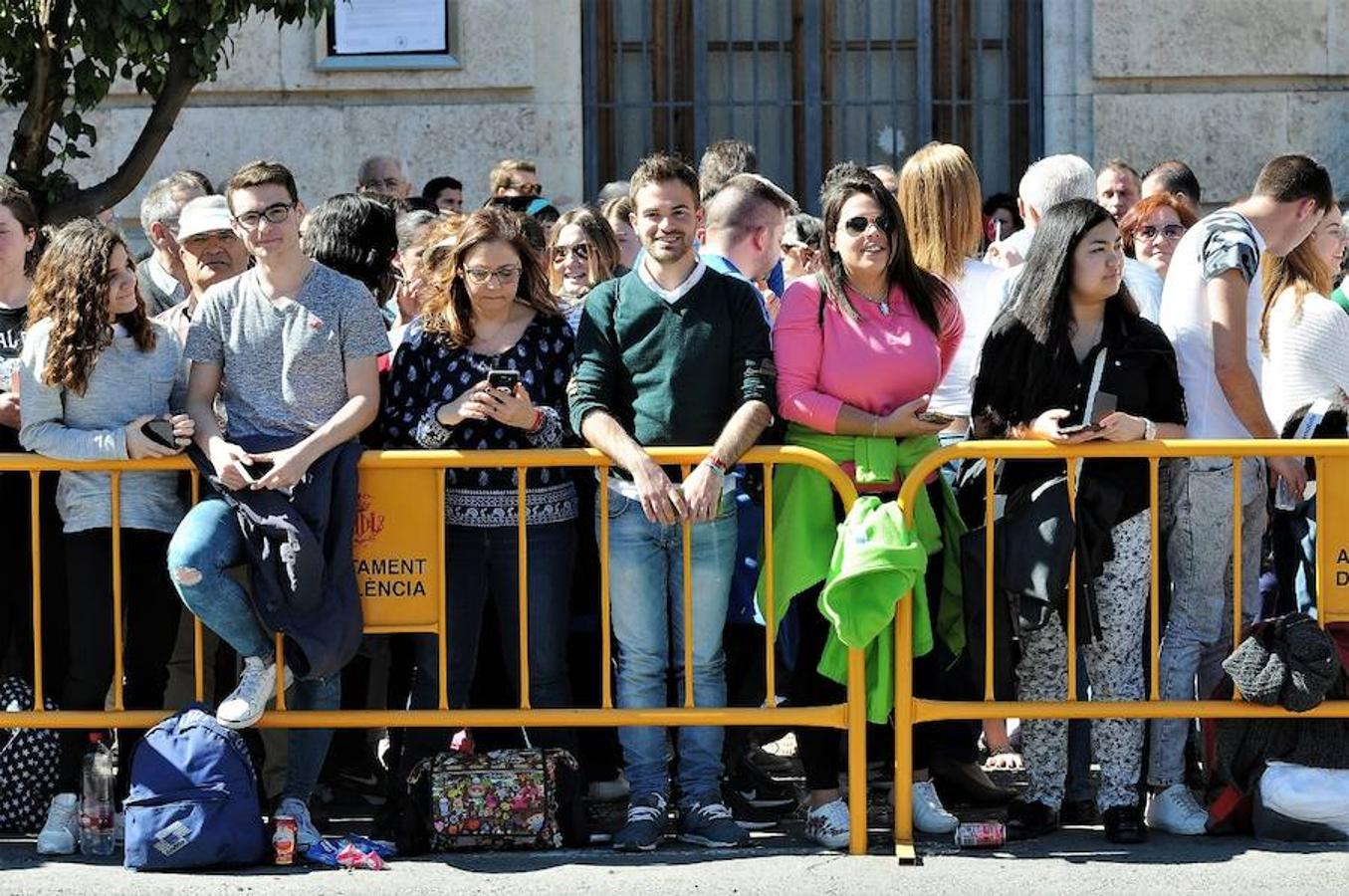 Fotos: Búscate en las mascletà del 7 de marzo