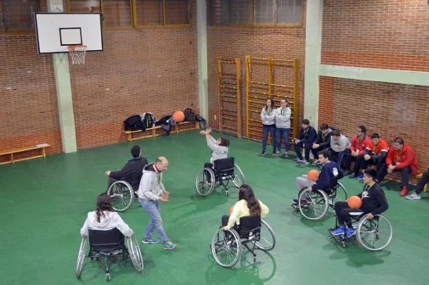 Un encuentro disputado en la jornada. 