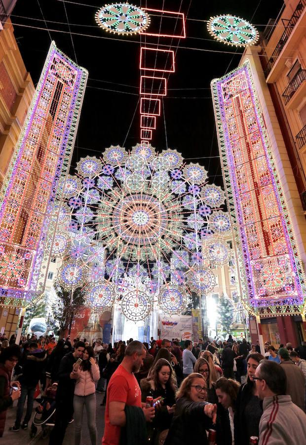 Encendido de luces en la falla Cuba - Literato Azorin.