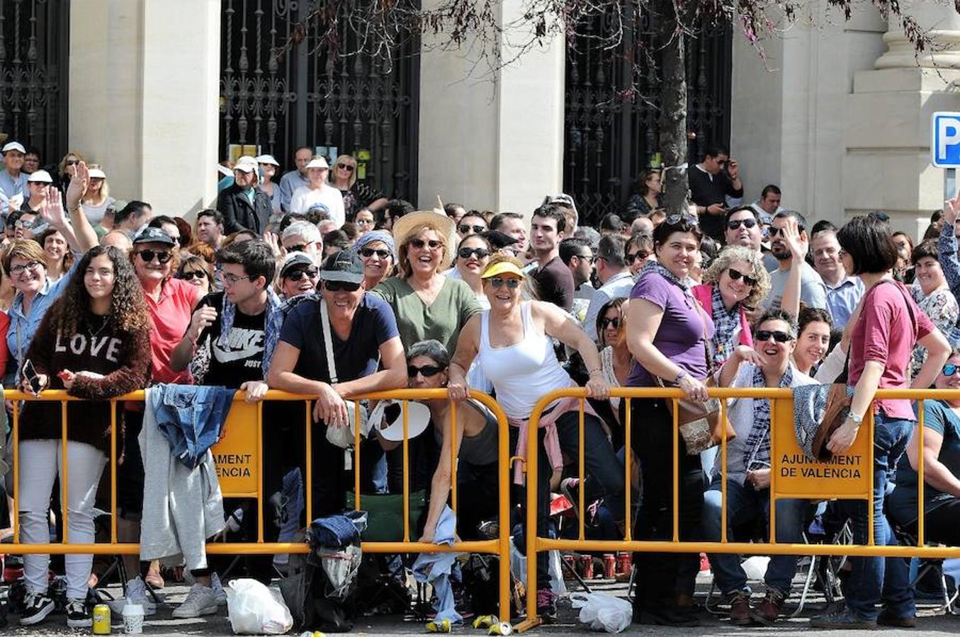 Fotos: Búscate en las mascletà de este sábado 10 de marzo