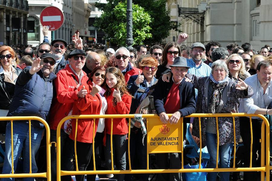 Fotos: Búscate en la mascletà del 11 de marzo