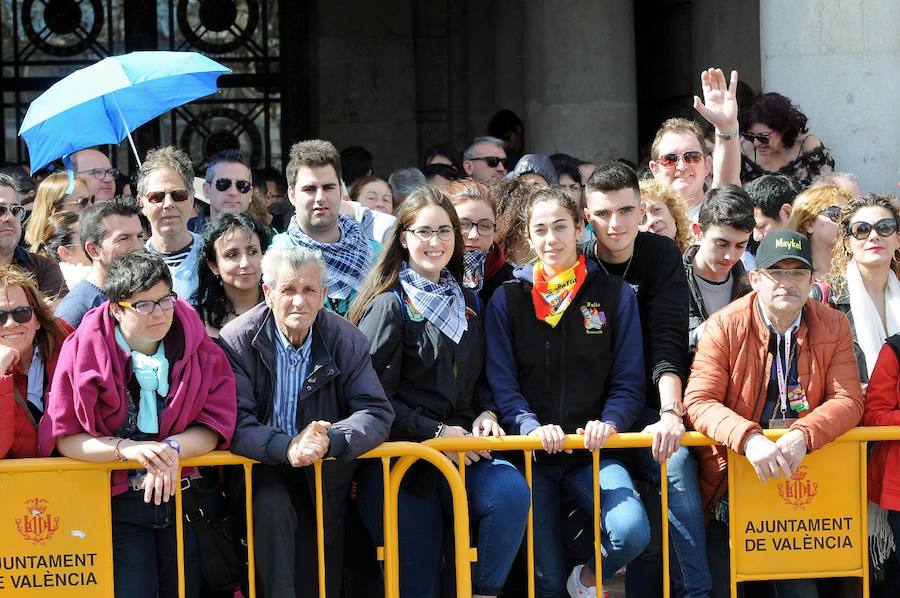 Fotos: Búscate en la mascletà del 11 de marzo