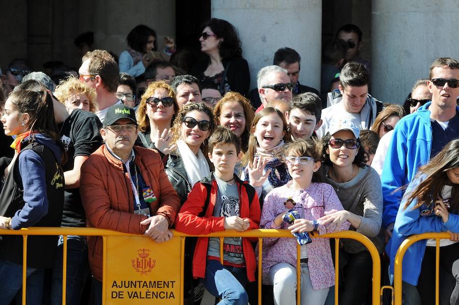 Fotos: Búscate en la mascletà del 11 de marzo