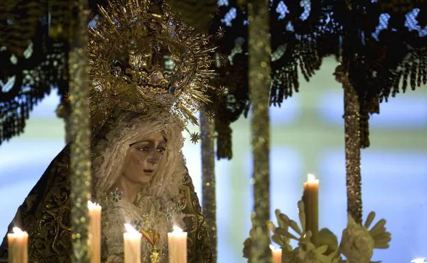 Procesión de Lunes Santo en Sevilla