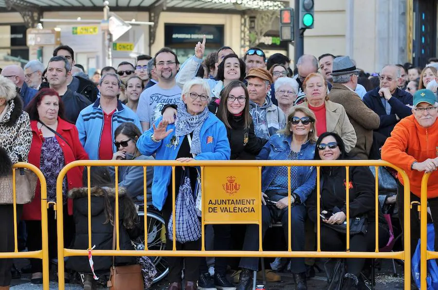 Fotos: Búscate en las mascletà del 13 de marzo a cargo de Pirotecnia Crespo de Alzira