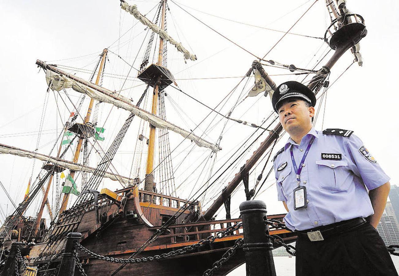 El galeón Andalucía llega este jueves 15 de marzo a Valencia. Tiene previsto atracar frente al Veles e Vents-La Marina de Valencia y podrá ser visitado por el público valenciano hasta el día 19, de 10 a 19 horas. La entrada costará 6 euros para adultos y 3 para niños de entre 5 y 10 años.