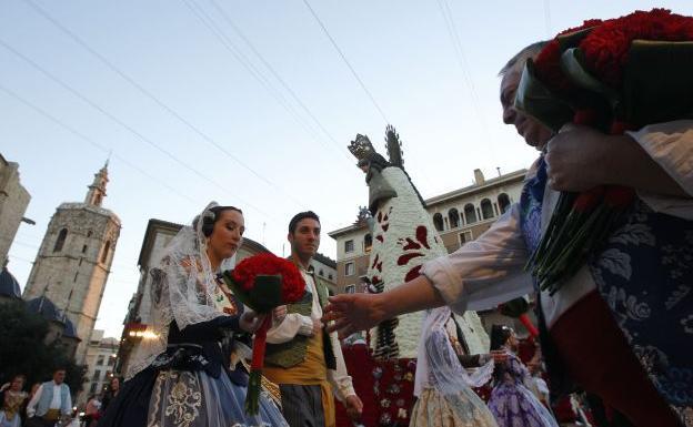 Ofrenda Fallas 2018: recorrido, itinerarios y horarios de paso