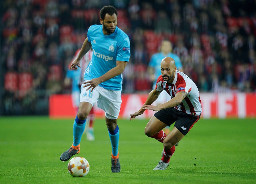 El cuadro bilbaíno sucumbió ante el Olympique de Marsella por 1-2 en San Mamés. Payet abrió el marcador de penalti y Ocampos remachó para los franceses. Williams recortó distancias y Aduriz fue expulsado por doble tarjeta amarilla.