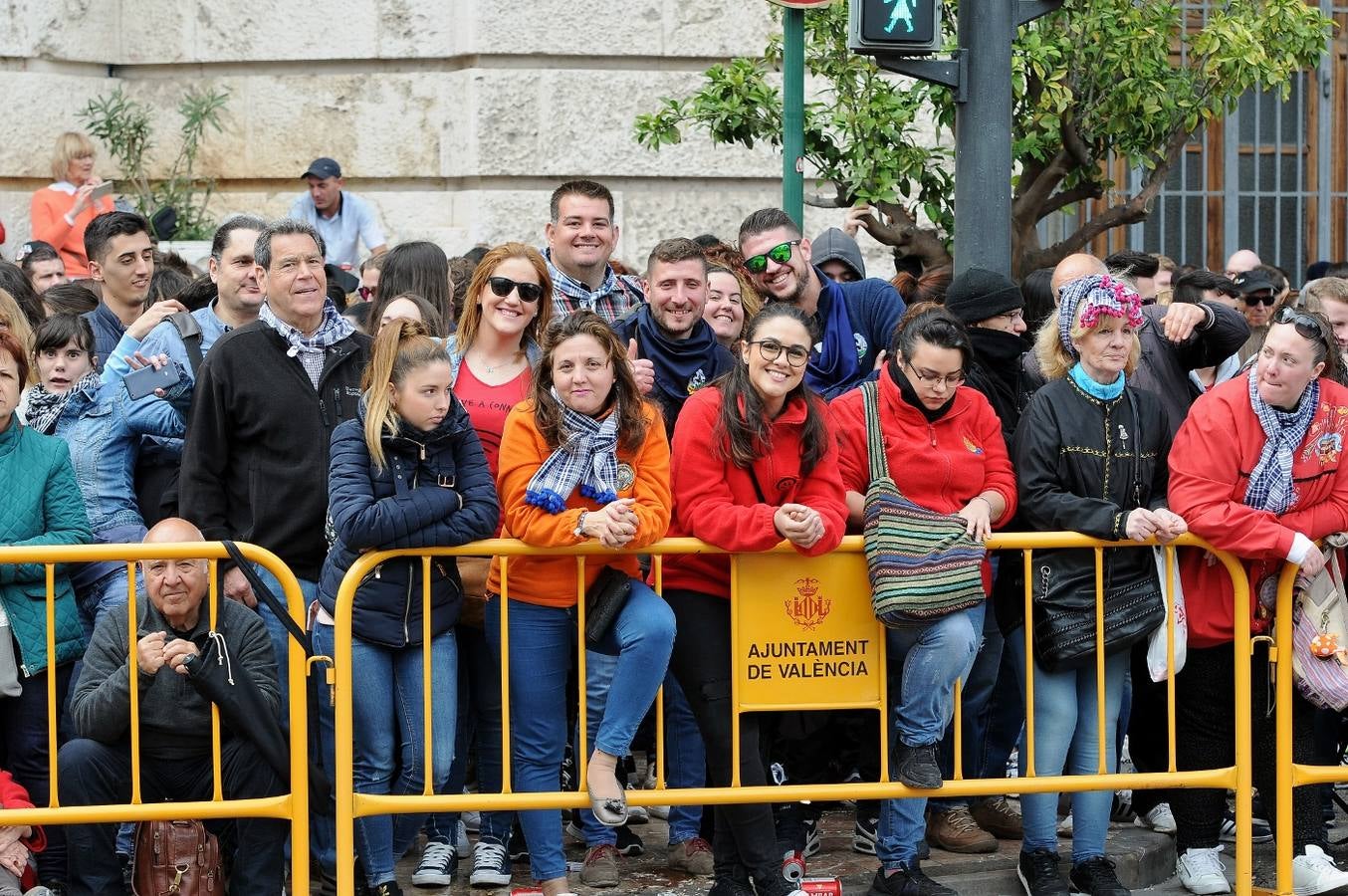 Fotos: Búscate en la mascletà del 15 de marzo de Ricardo Caballer (Ricasa)