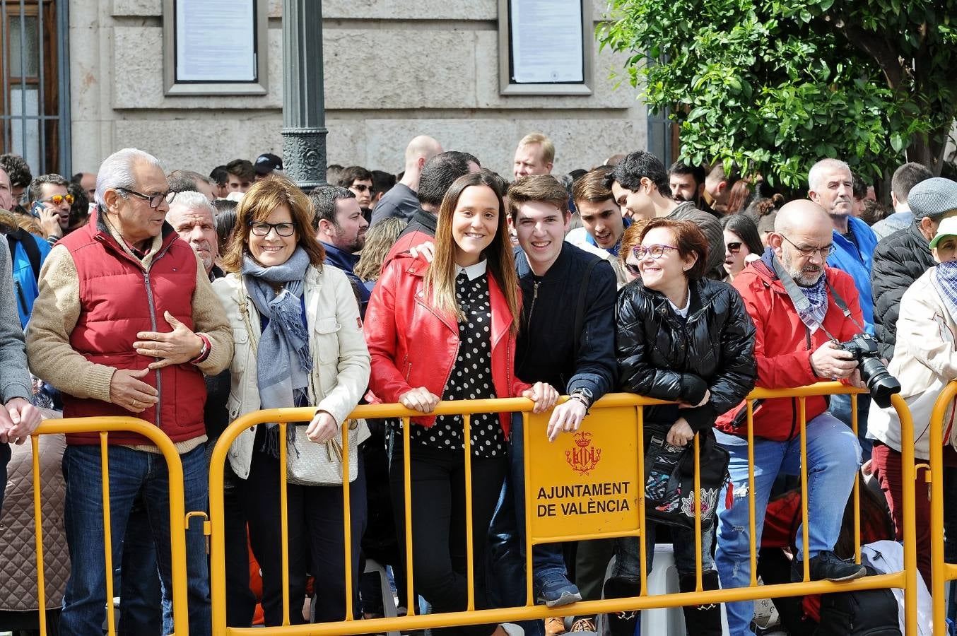 Fotos: Búscate en la mascletà del 15 de marzo de Ricardo Caballer (Ricasa)