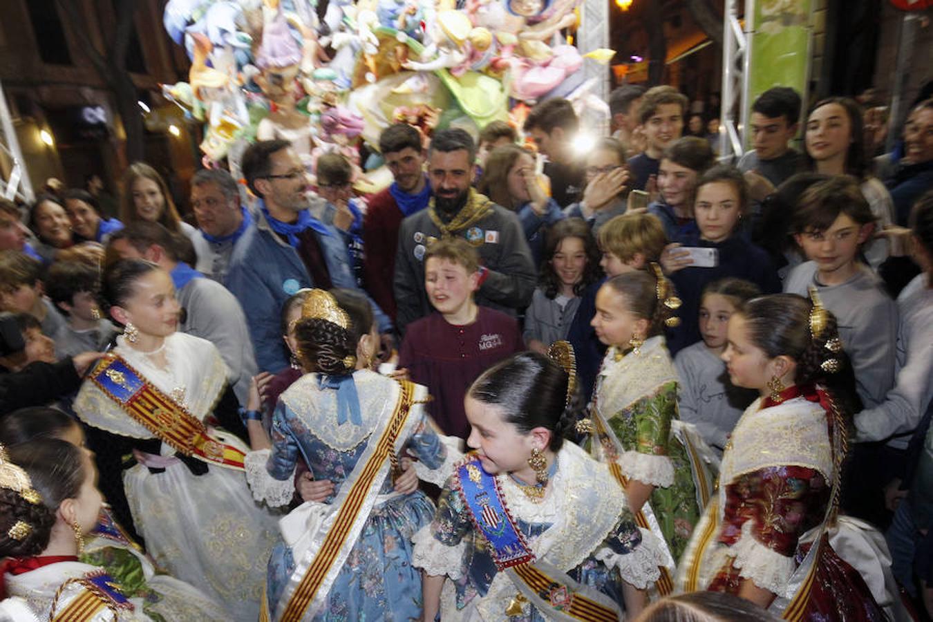 La comisión del Eixample consigue el oro de la máxima categoría con la obra de Iván Tortaja que lleva por lema 'Mira dentro'.