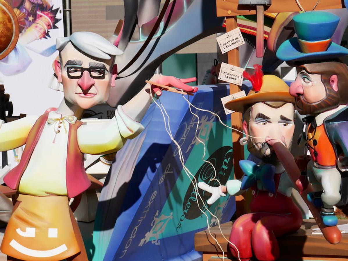 Joan Ribó y Felipe VI en la Falla Reino de Valencia. 